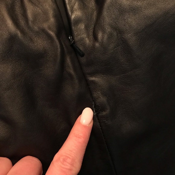 Halogen 100% Genuine Leather Mini Skirt w/ pockets - Picture 5 of 6